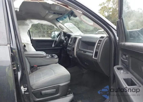 2017 Ram 2500 Tradesman 4X4 6'4 Box z USA, uszkodzony, nr VIN 3C6UR5CL2HG568310